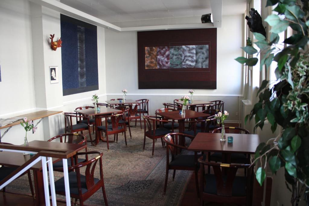 Jorgensen Hostal *